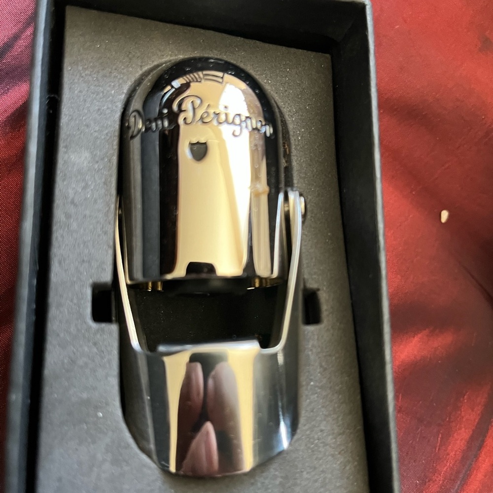Style Champagne Bottle Stopper - Polished Silver